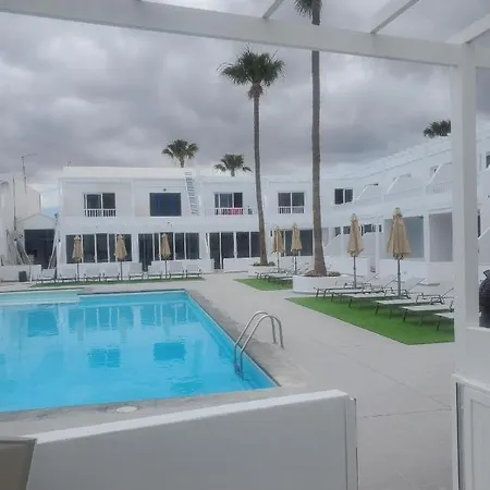 Atlantic View 2b 2 Bedroom Ground Floor, Complex Featured On A Place In The Sun * プエルト・デル・カルメン